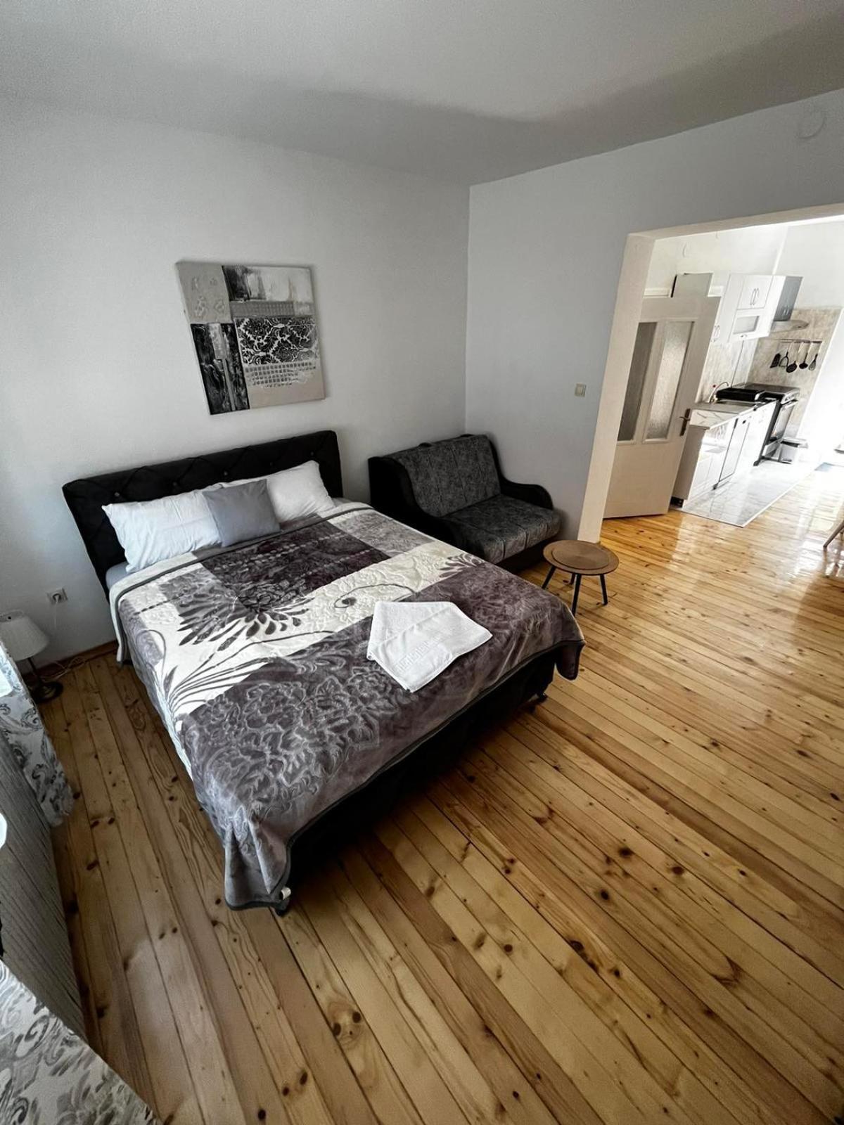 Apartmani Kacara Sremski Karlovci Exterior photo
